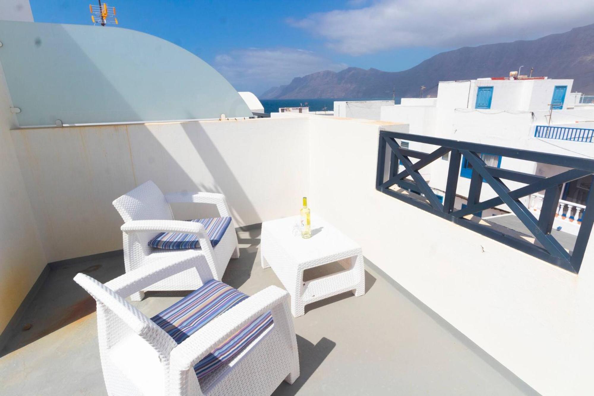 Hotel Casa Bianca Caleta De Famara Extérieur photo