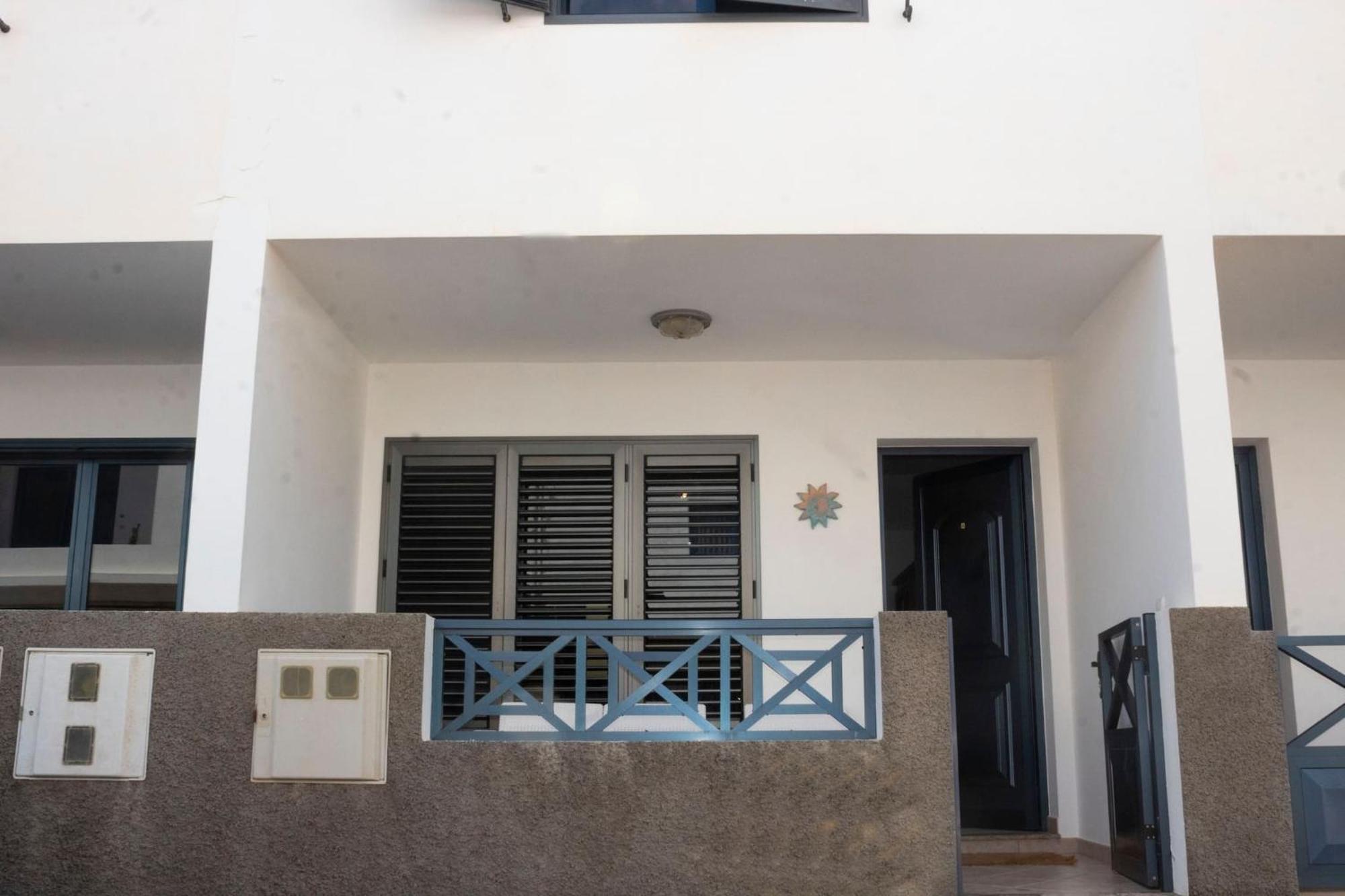 Hotel Casa Bianca Caleta De Famara Extérieur photo